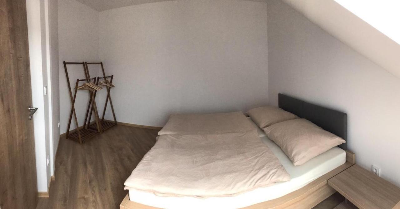 Апартаменты Apartman T5 Врхлаби Экстерьер фото
